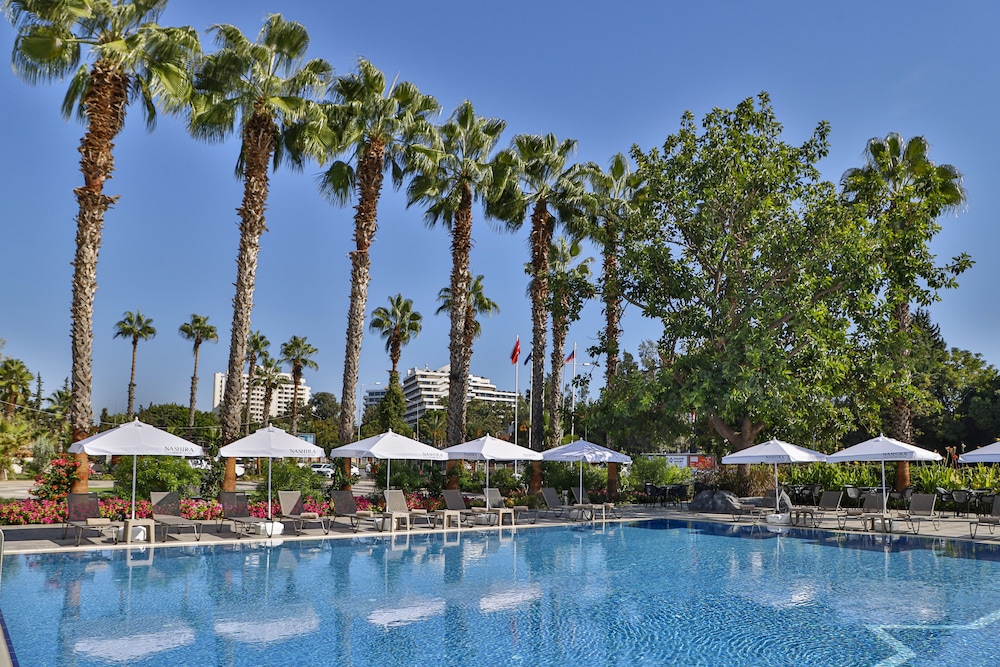 Nashira City Resort — Swimming pool in Antalya