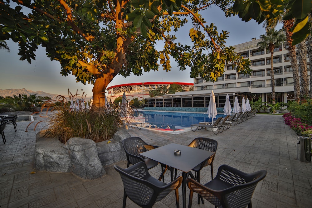 Nashira City Resort — Swimming pool in Antalya