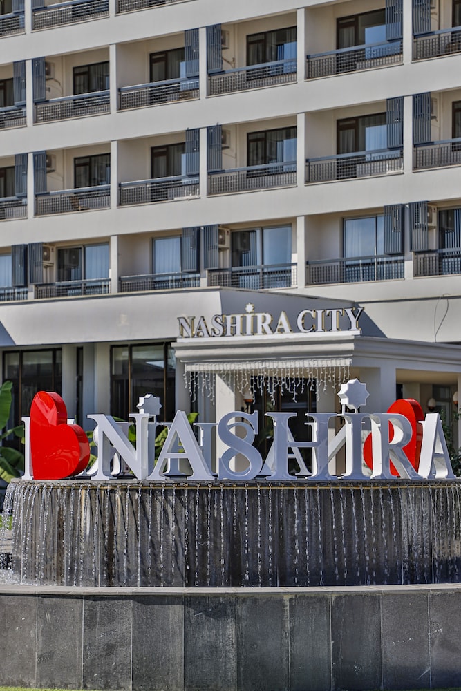 Nashira City Resort — Hotel building in Antalya