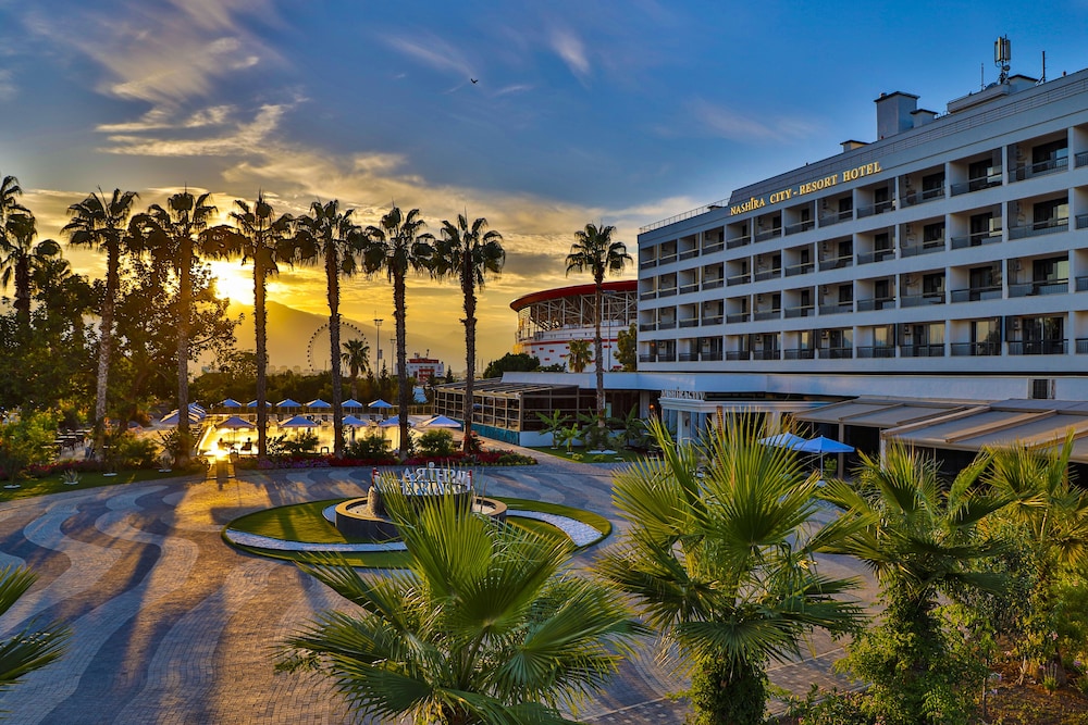 Nashira City Resort — Main photo in Antalya