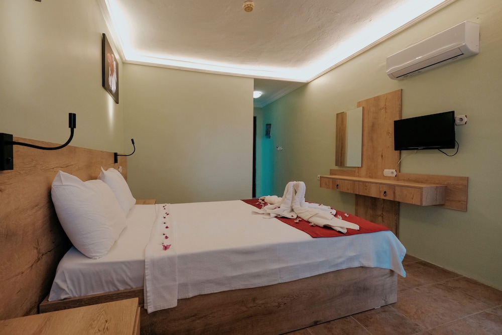 Tunacan Hotel — Hotel rooms in Fethiye, Mugla