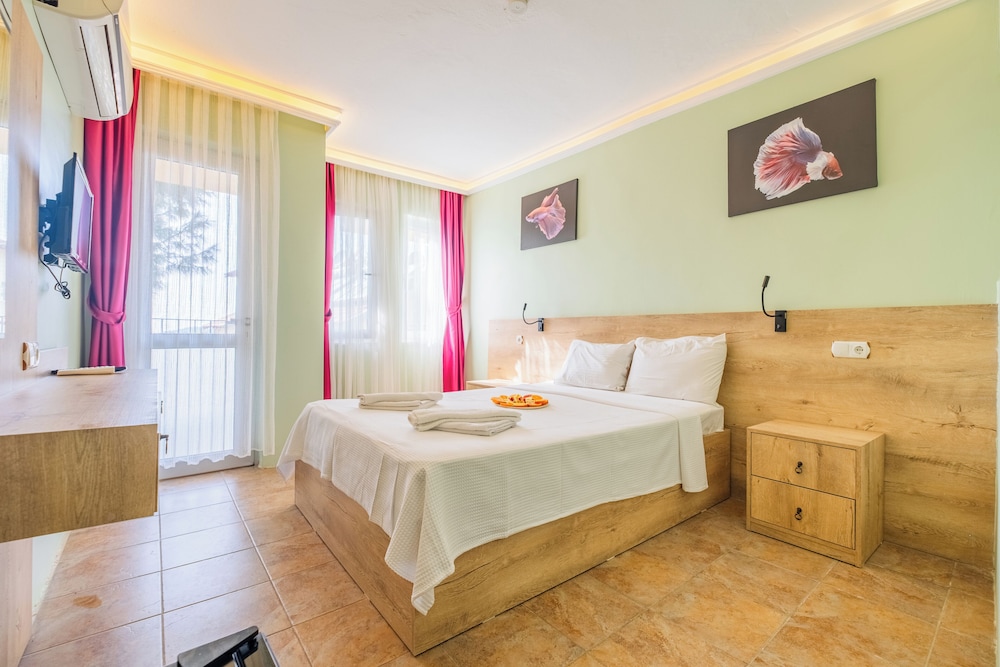 Tunacan Hotel — Hotel rooms in Fethiye, Mugla