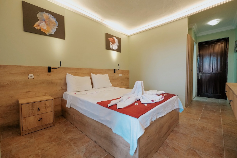 Tunacan Hotel — Hotel rooms in Fethiye, Mugla