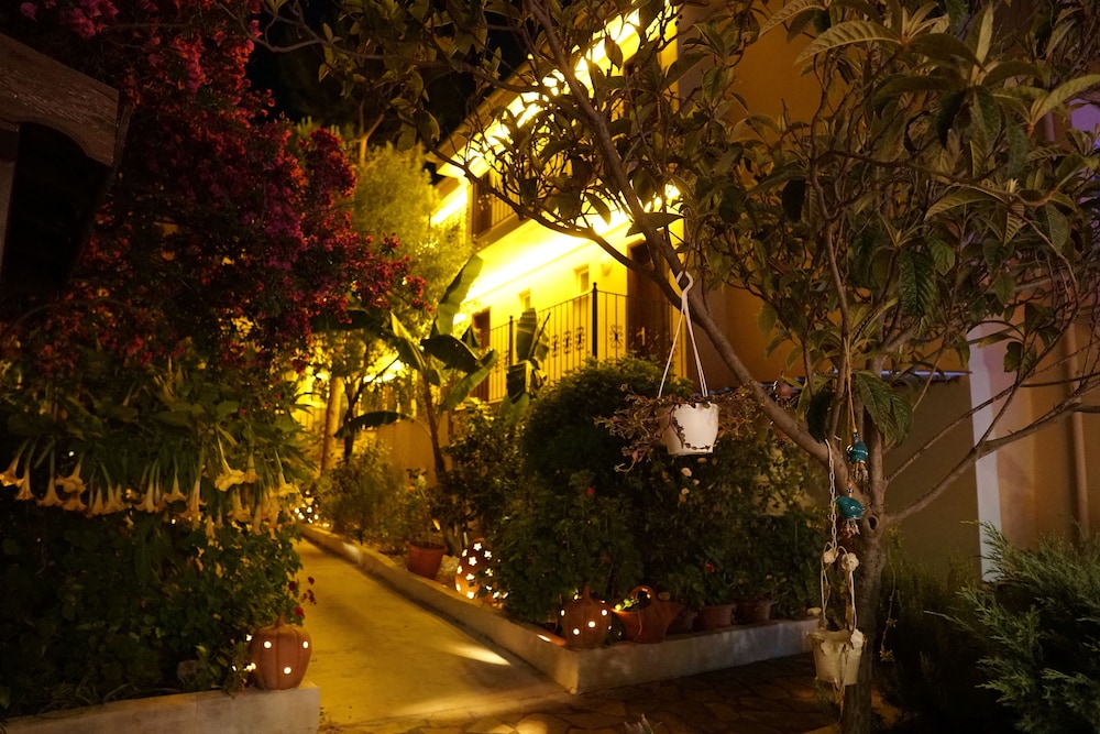 Tunacan Hotel — Hotel building in Fethiye, Mugla