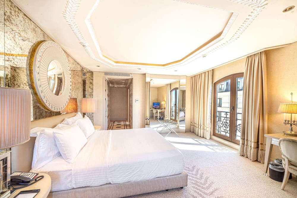 Wyndham Grand Istanbul Kalamis Marina Hotel — Hotel rooms in Istanbul, Istanbul