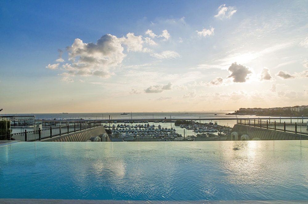 Wyndham Grand Istanbul Kalamis Marina Hotel - zdjęcie 4