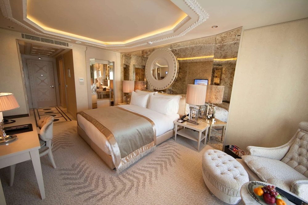 Wyndham Grand Istanbul Kalamis Marina Hotel — Hotel rooms in Istanbul, Istanbul