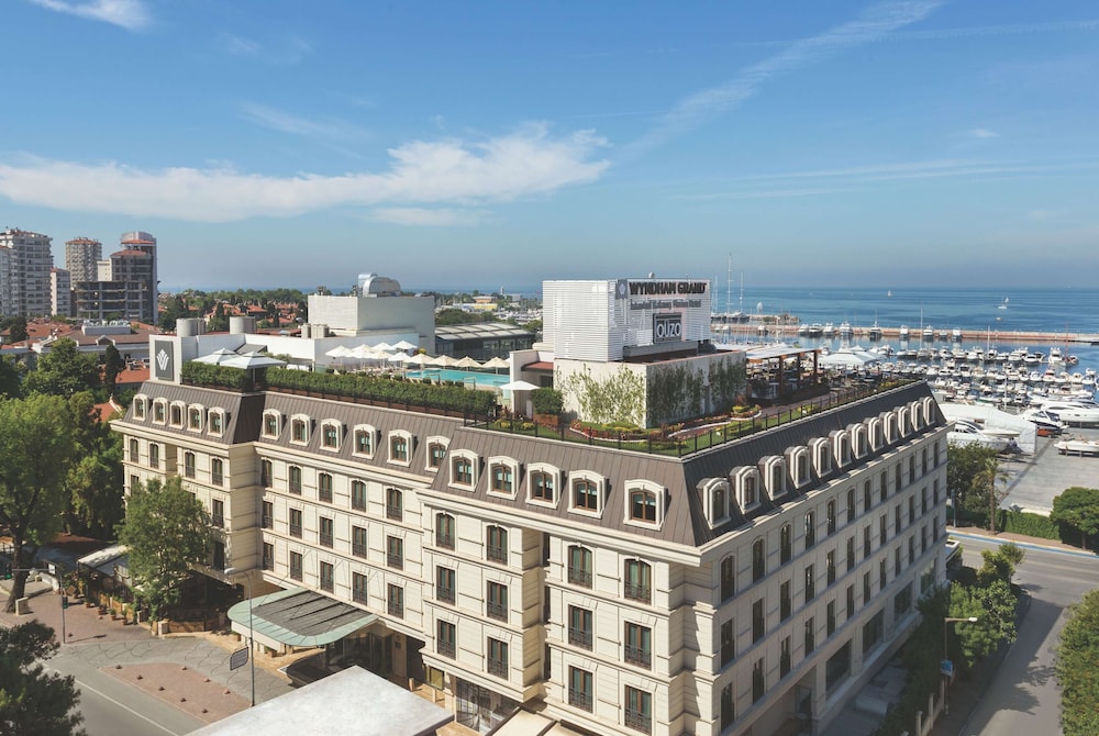 Wyndham Grand Istanbul Kalamis Marina Hotel - zdjęcie 2