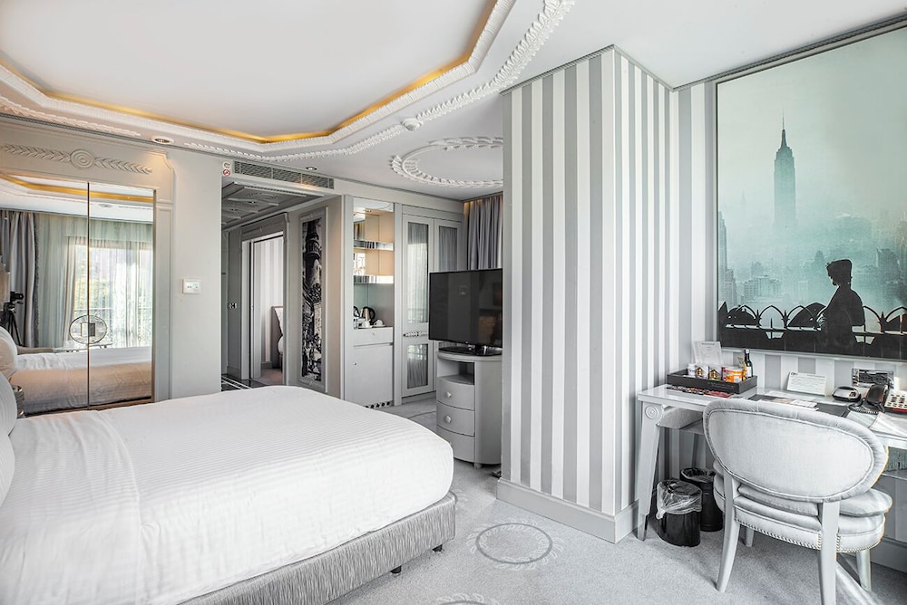 Wyndham Grand Istanbul Kalamis Marina Hotel — Hotel rooms in Istanbul, Istanbul