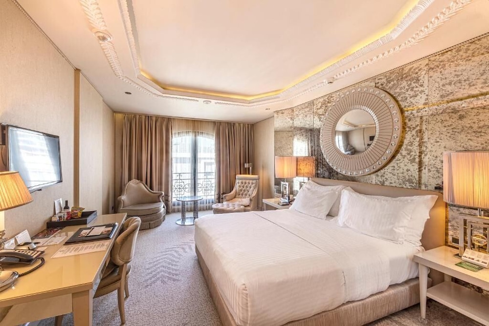Wyndham Grand Istanbul Kalamis Marina Hotel — Hotel rooms in Istanbul, Istanbul