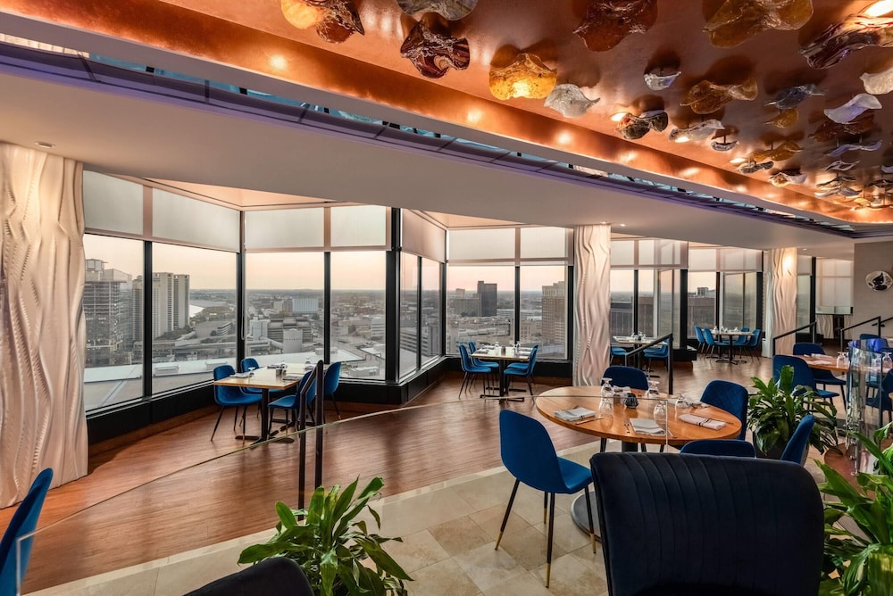 Fort Pontchartrain Detroit, a Wyndham Hotel — Restaurant & bars in Detroit, Michigan