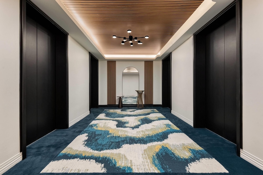 Fort Pontchartrain Detroit, a Wyndham Hotel — Hotel building in Detroit, Michigan