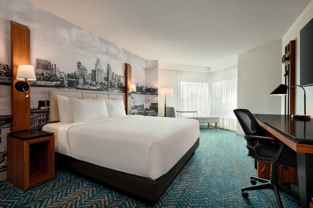 Fort Pontchartrain Detroit, a Wyndham Hotel — Hotel rooms in Detroit, Michigan
