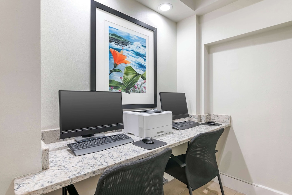 Hilton Vacation Club Daytona Beach Regency — Hotel building in Daytona Beach, Florida