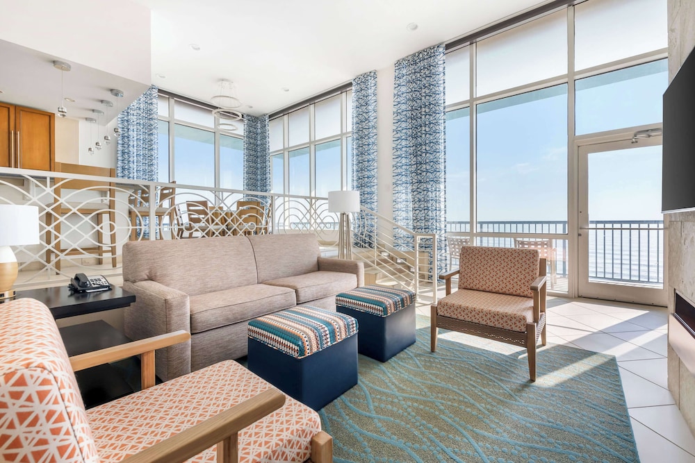 Hilton Vacation Club Daytona Beach Regency — Hotel rooms in Daytona Beach, Florida