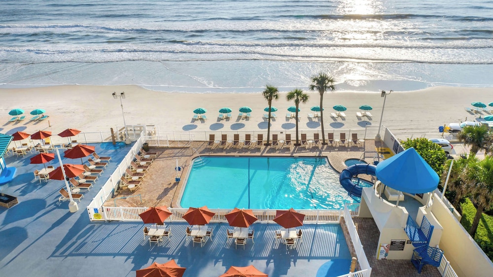 Hilton Vacation Club Daytona Beach Regency — Main photo in Daytona Beach, Florida