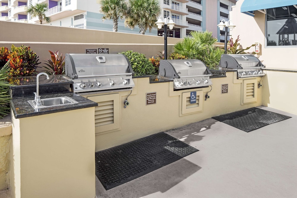 Hilton Vacation Club Daytona Beach Regency — Restaurant & bars in Daytona Beach, Florida