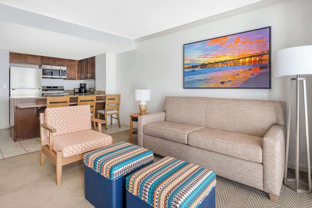 Hilton Vacation Club Daytona Beach Regency — Hotel rooms in Daytona Beach, Florida