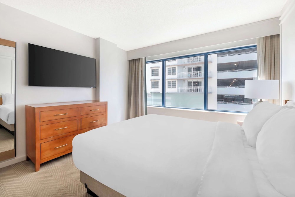 Hilton Vacation Club Daytona Beach Regency — Hotel rooms in Daytona Beach, Florida
