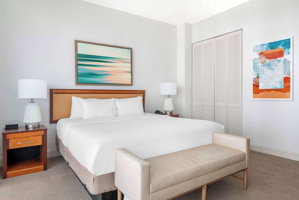 Hilton Vacation Club Daytona Beach Regency — Hotel rooms in Daytona Beach, Florida
