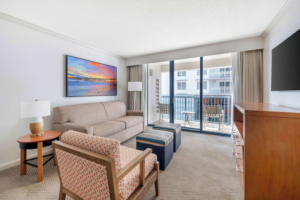 Hilton Vacation Club Daytona Beach Regency — Hotel rooms in Daytona Beach, Florida
