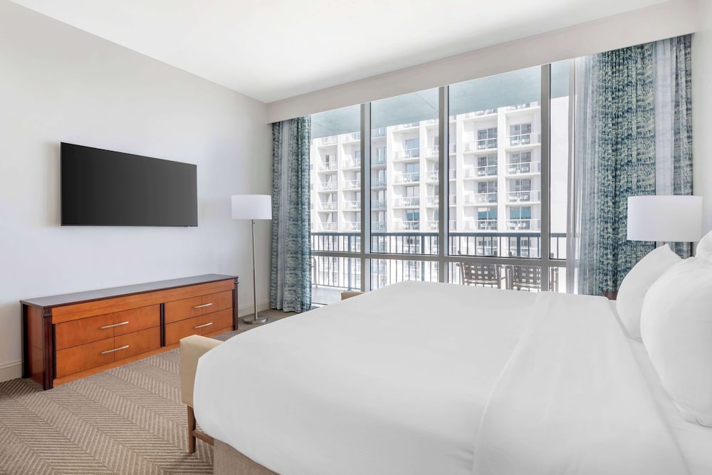 Hilton Vacation Club Daytona Beach Regency — Hotel rooms in Daytona Beach, Florida