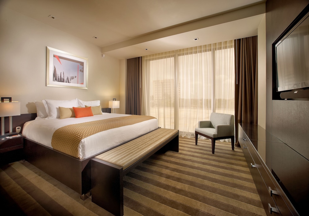 EB Hotel Miami — Hotel rooms in Miami, Florida