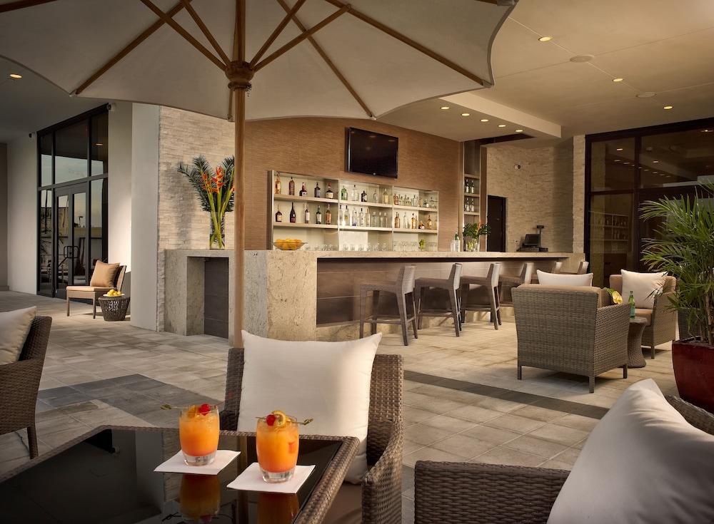 EB Hotel Miami — Restaurant & bars in Miami, Florida