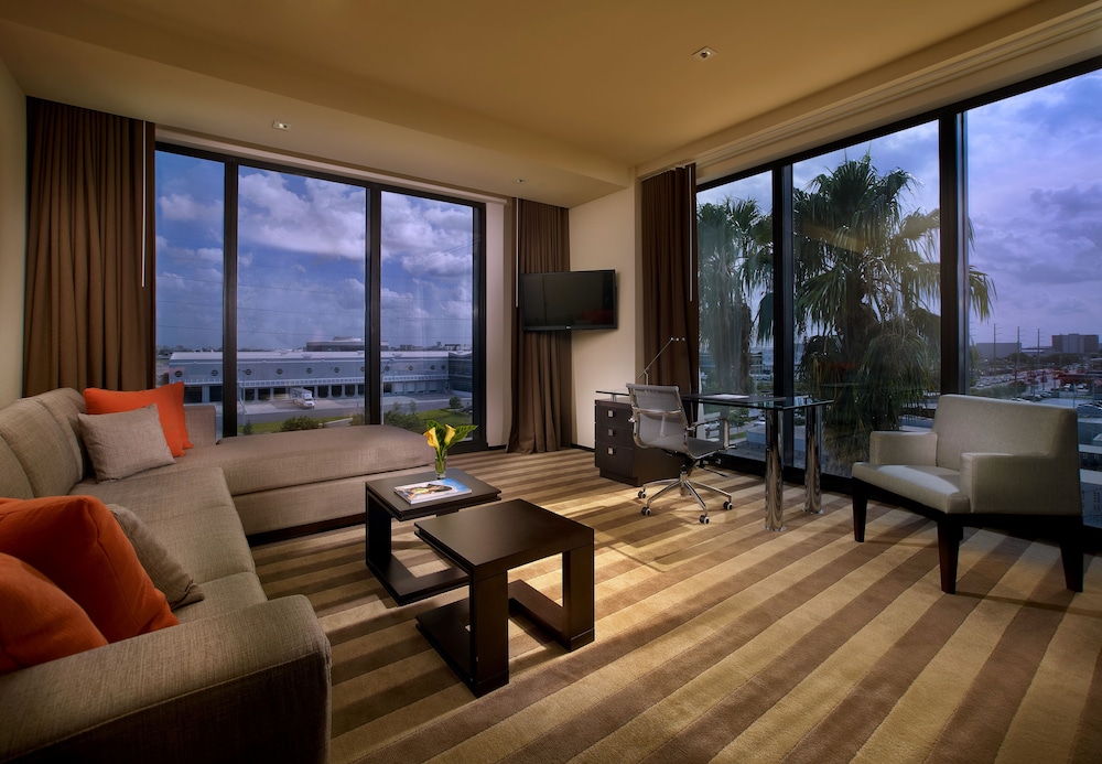 EB Hotel Miami — Hotel rooms in Miami, Florida