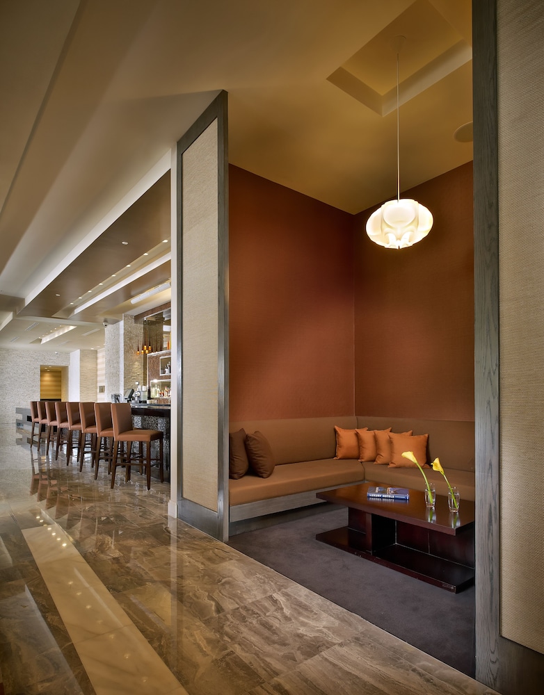 EB Hotel Miami — Restaurant & bars in Miami, Florida