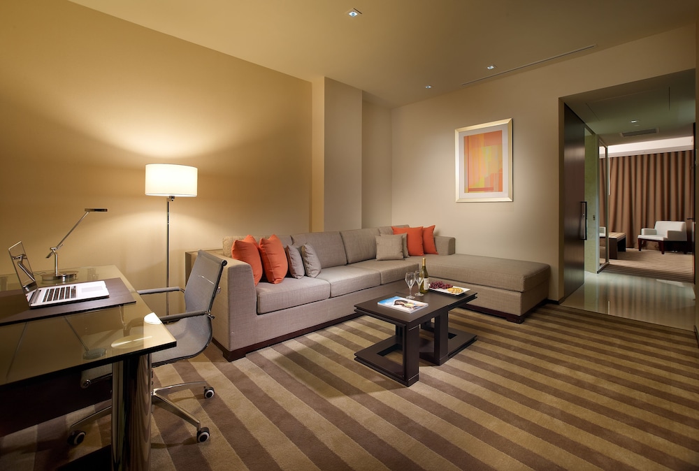 EB Hotel Miami — Hotel rooms in Miami, Florida