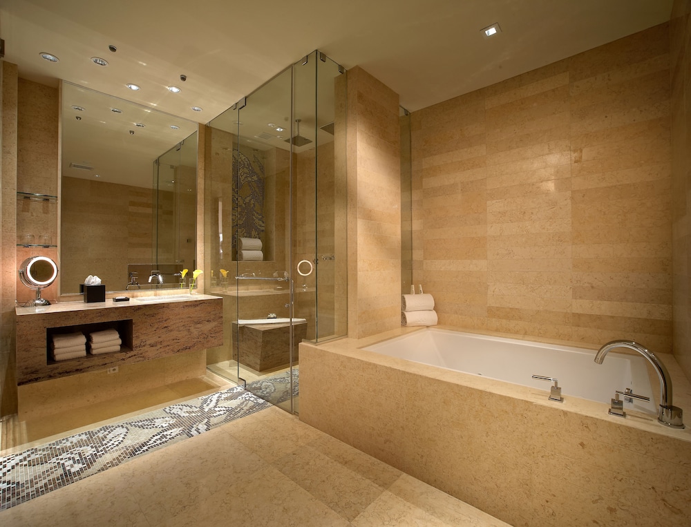 EB Hotel Miami — Hotel rooms in Miami, Florida
