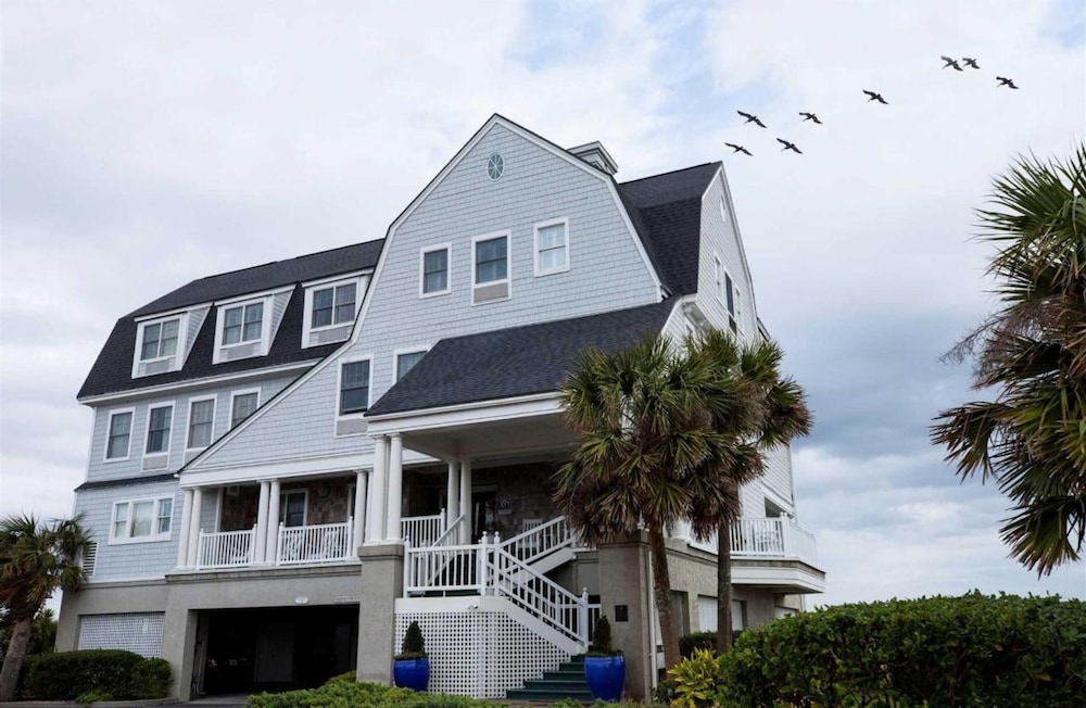 Elizabeth Pointe Lodge — Hotel building in Amelia Island, Florida