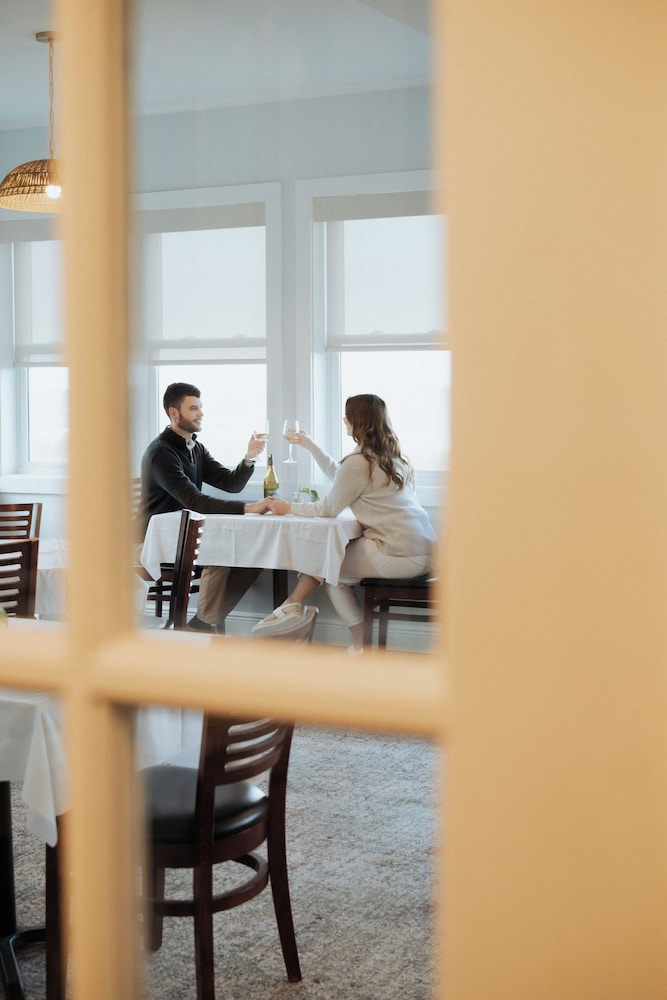 Elizabeth Pointe Lodge — Restaurant & bars in Amelia Island, Florida
