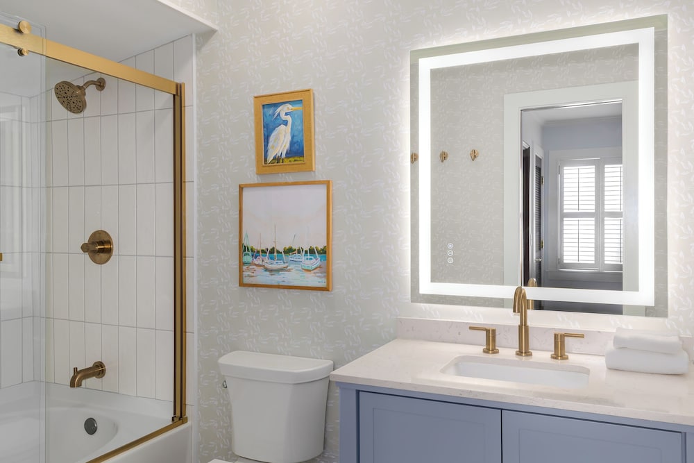 Elizabeth Pointe Lodge — Hotel rooms in Amelia Island, Florida