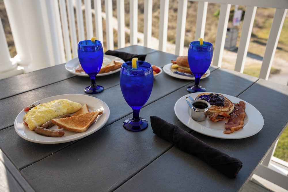 Elizabeth Pointe Lodge — Restaurant & bars in Amelia Island, Florida