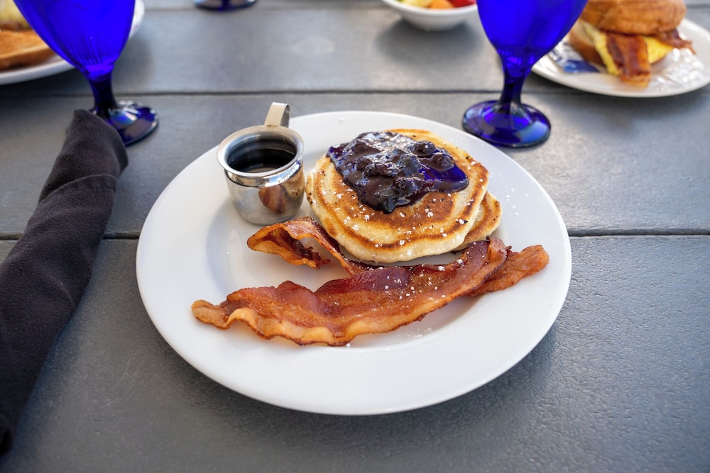 Elizabeth Pointe Lodge — Restaurant & bars in Amelia Island, Florida