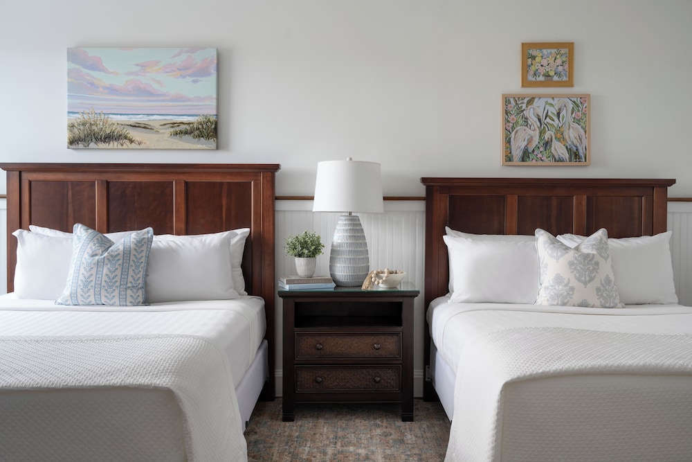 Elizabeth Pointe Lodge — Hotel rooms in Amelia Island, Florida