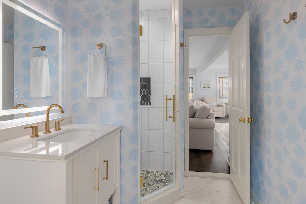 Elizabeth Pointe Lodge — Hotel rooms in Amelia Island, Florida
