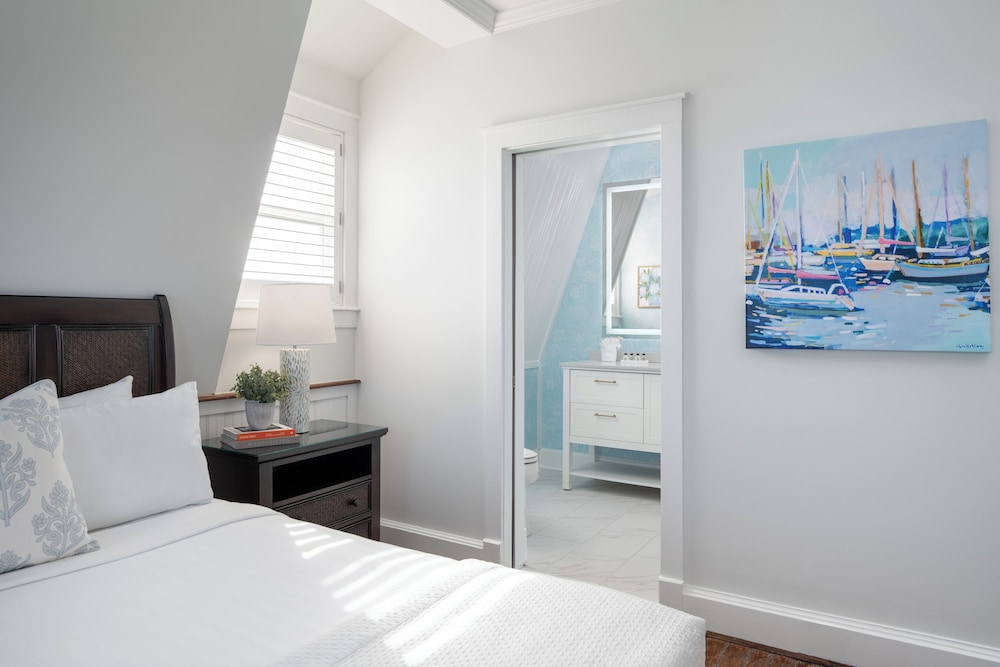Elizabeth Pointe Lodge — Hotel rooms in Amelia Island, Florida