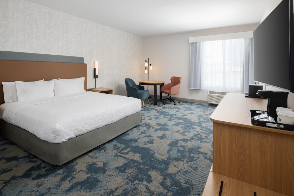 Hampton Inn by Hilton North Hollywood — Hotel rooms in North Hollywood, California