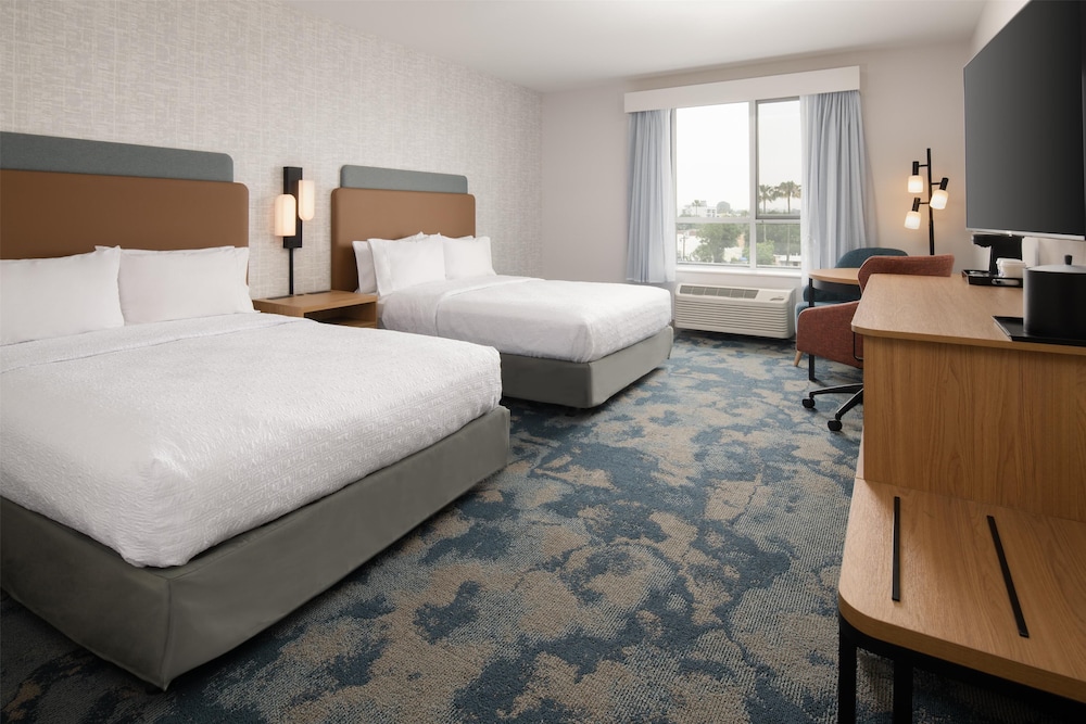 Hampton Inn by Hilton North Hollywood — Hotel rooms in North Hollywood, California