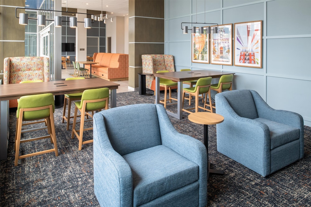 Hampton Inn by Hilton North Hollywood — Restaurant & bars in North Hollywood, California