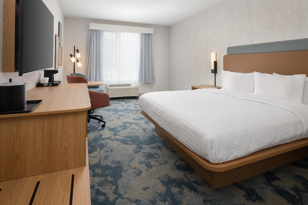 Hampton Inn by Hilton North Hollywood — Hotel rooms in North Hollywood, California