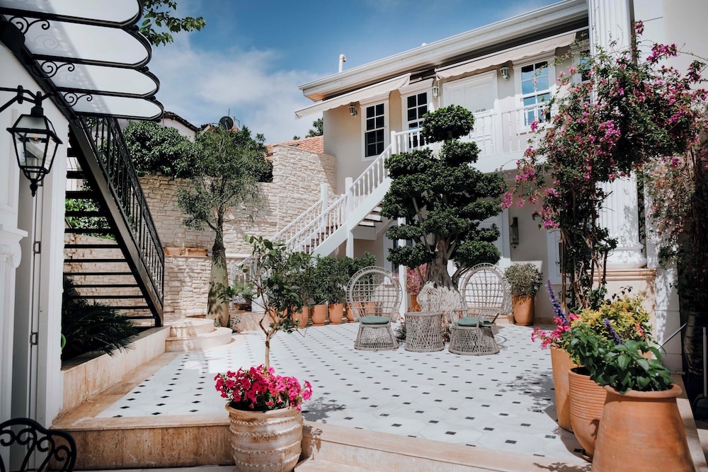 Elegance East Hotel - Boutique Class — Hotel building in Antalya