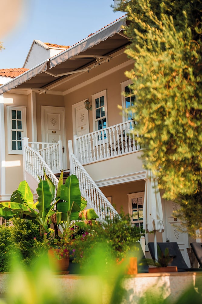 Elegance East Hotel - Boutique Class — Hotel building in Antalya