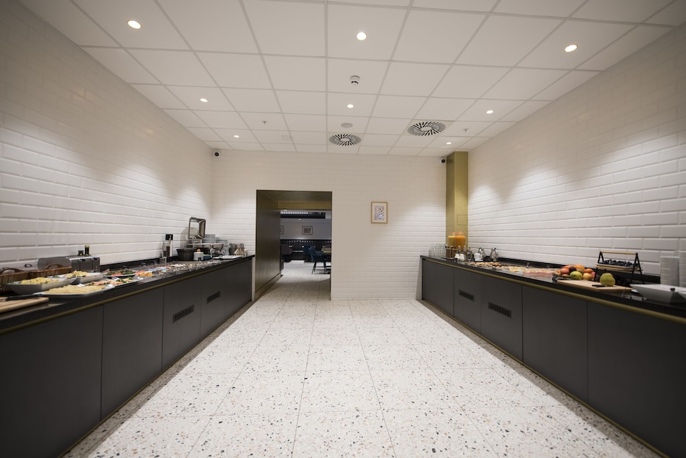The Gold Bank — Restaurant & bars in Prague, Prague