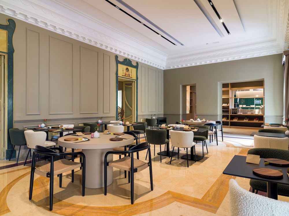 UNA Hotels One Catania Wellness & SPA — Restaurant & bars in Catania, Sicily