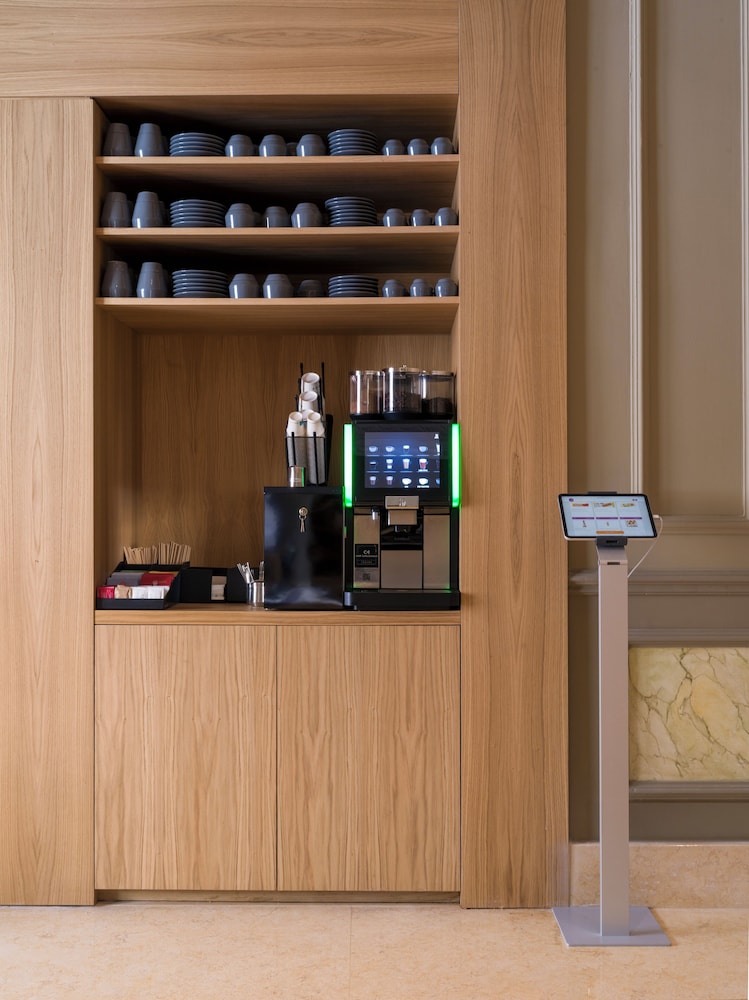 UNA Hotels One Catania Wellness & SPA — Restaurant & bars in Catania, Sicily