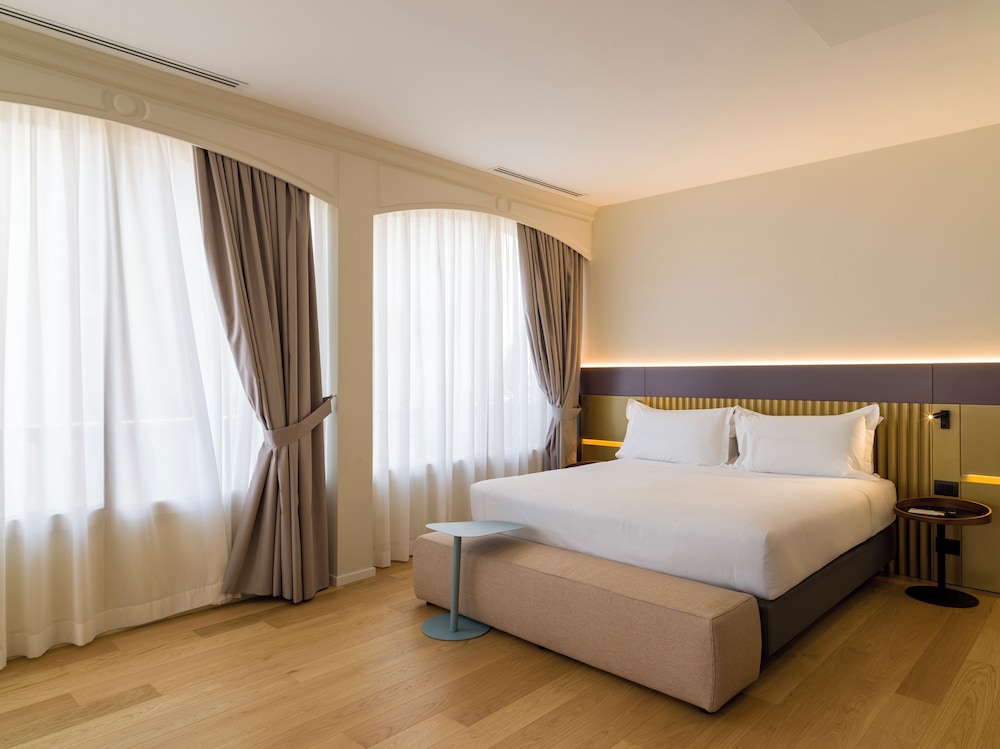 UNA Hotels One Catania Wellness & SPA — Hotel rooms in Catania, Sicily